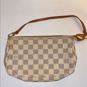 Authentic Louis Vuitton Pochette Accessories